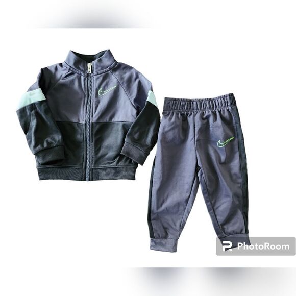 Nike Infant full zip track suit Set - Picture 3 of 8